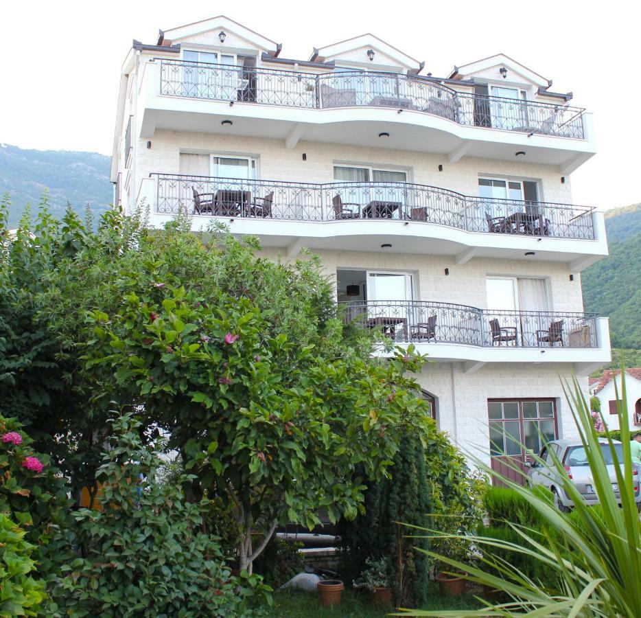Villa Julia Baošići Exteriör bild