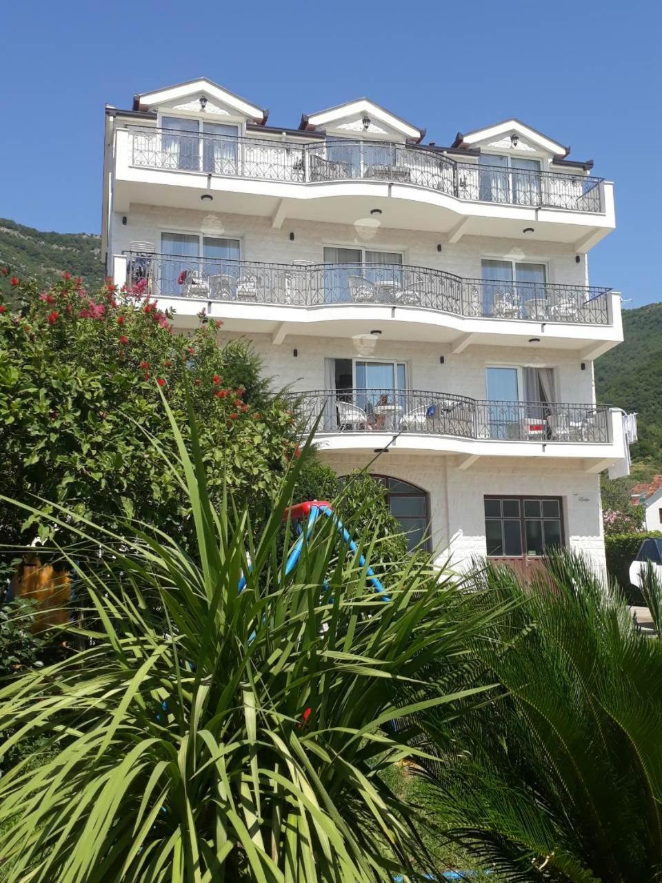 Villa Julia Baošići Exteriör bild